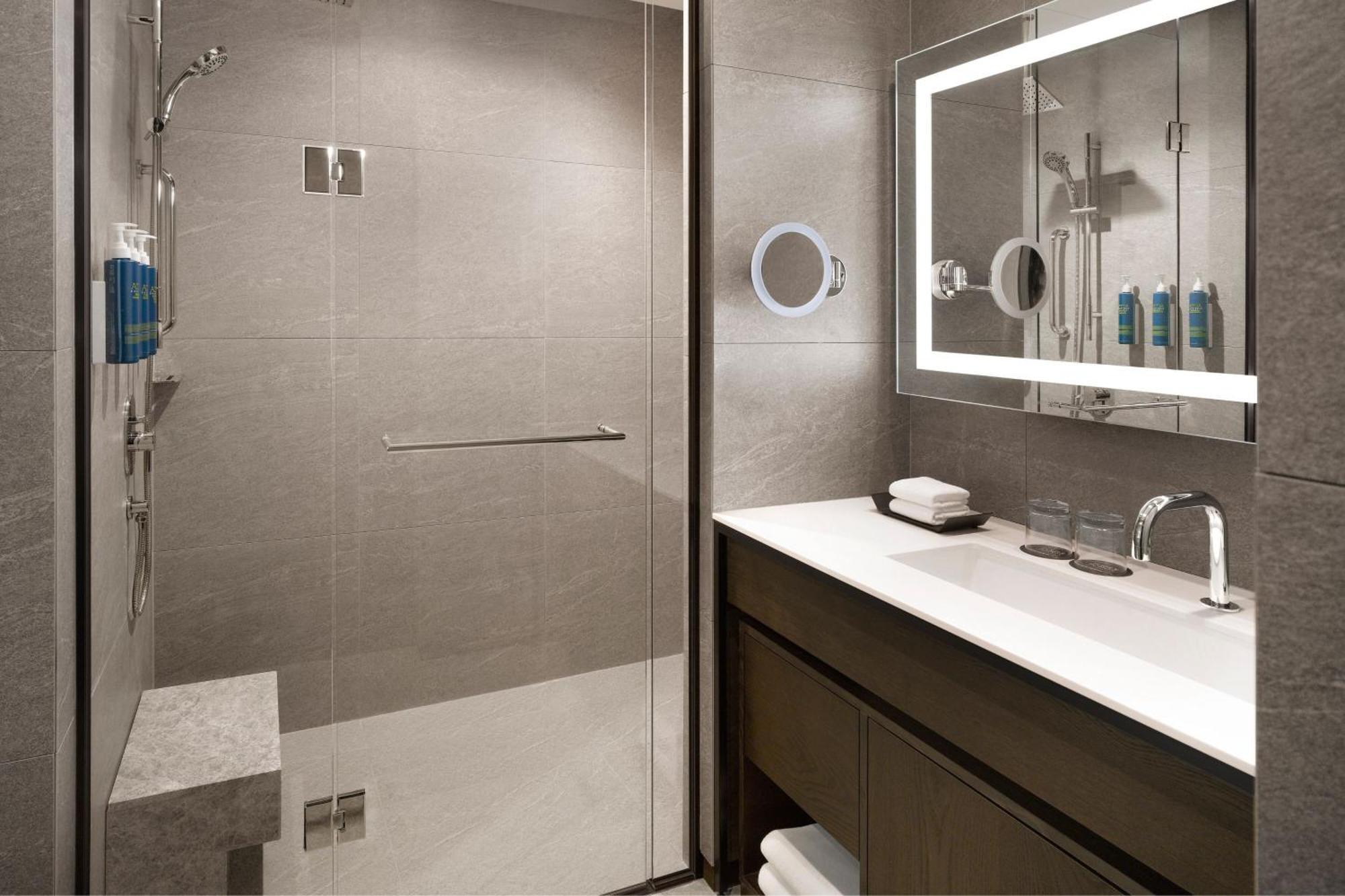 Four Points By Sheraton Сувон Экстерьер фото