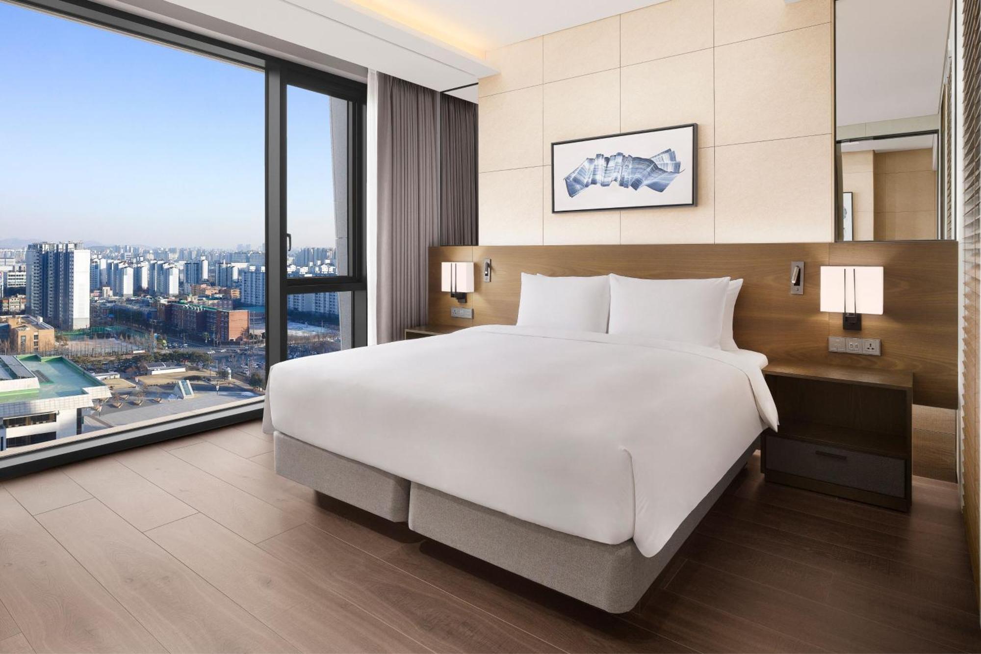 Four Points By Sheraton Сувон Экстерьер фото